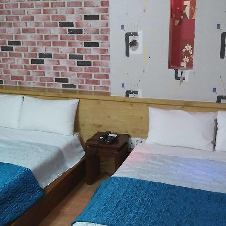 Cyber Motel Gunsan Exterior foto