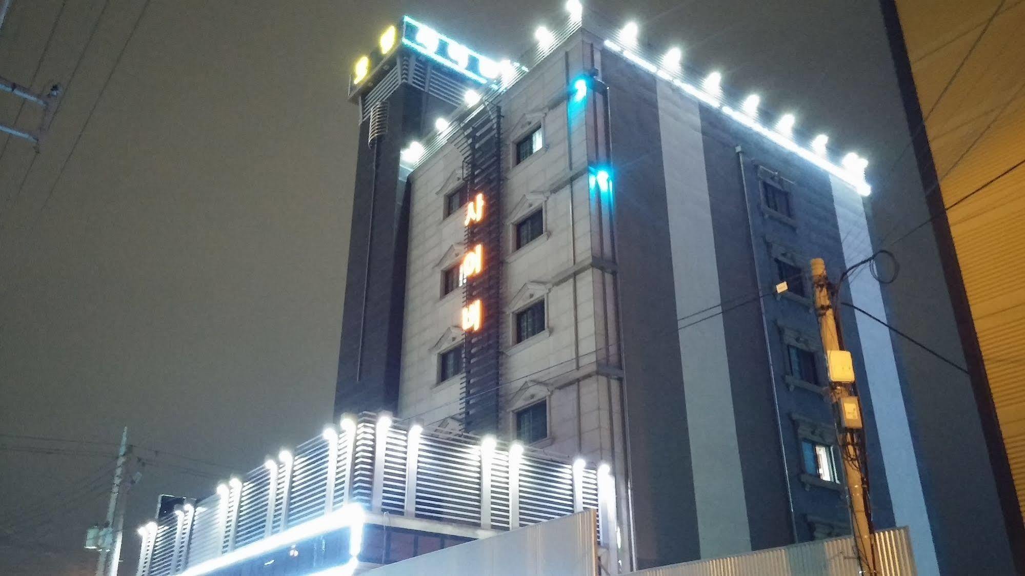 Cyber Motel Gunsan Exterior foto