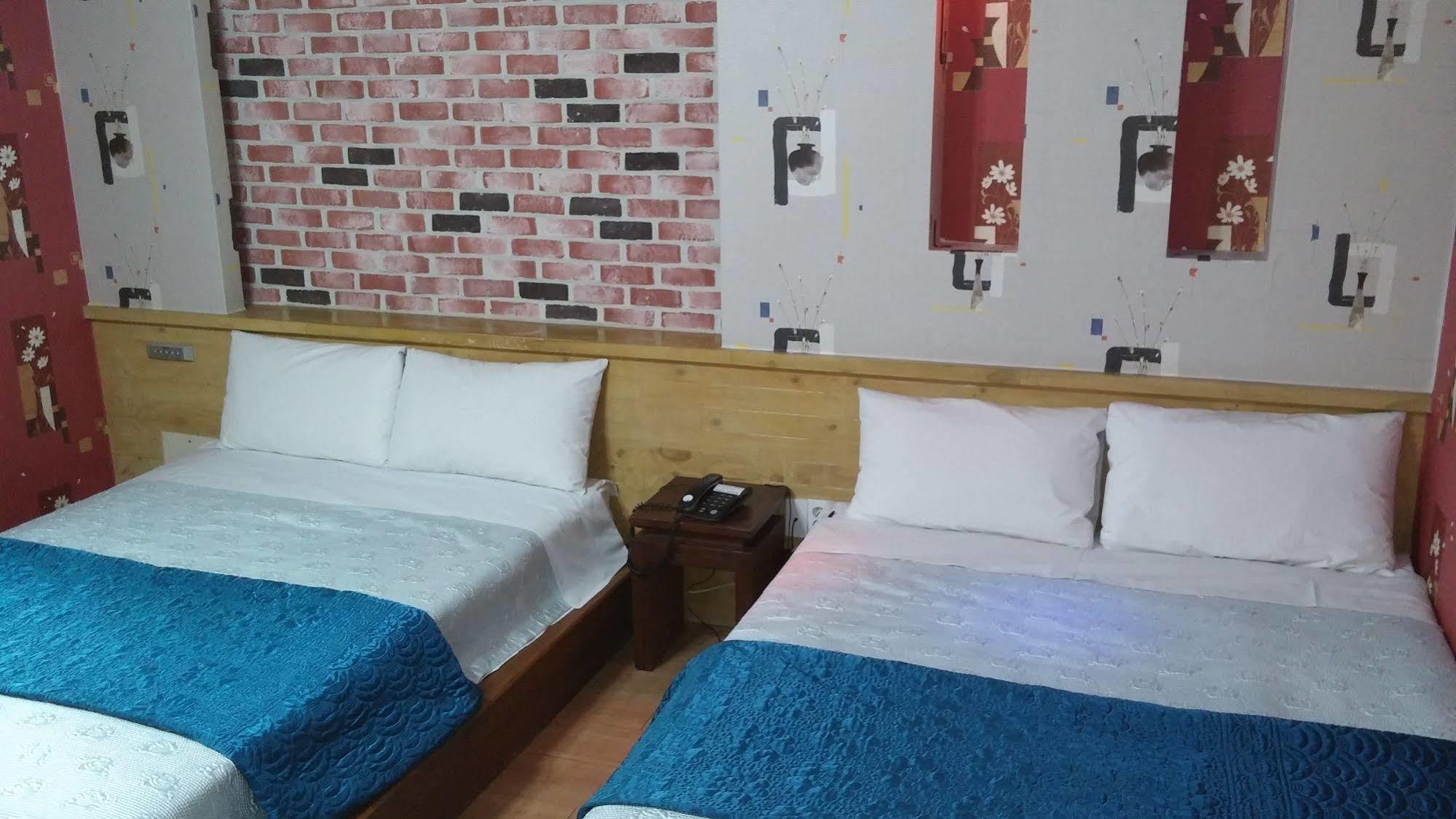 Cyber Motel Gunsan Exterior foto